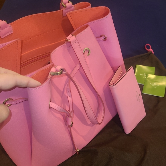 Kate Spade NY Cape Lynnie Tote Bag - Picture 2 of 8